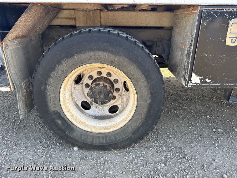 image for item EU6225 2014 Freightliner Business Class M2 digger derrick truck