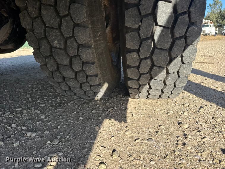 image for item EU6225 2014 Freightliner Business Class M2 digger derrick truck