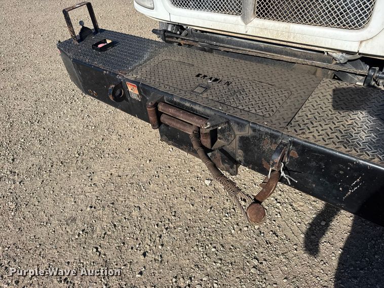 image for item EU6227 2011 Kenworth T3 Series digger derrick truck