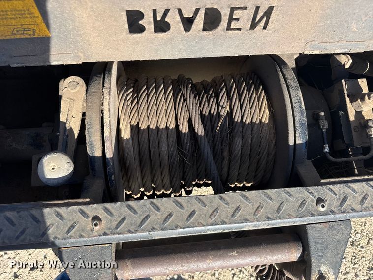 image for item EU6227 2011 Kenworth T3 Series digger derrick truck