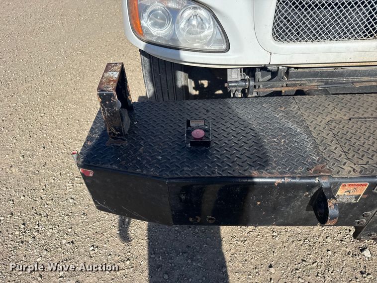 image for item EU6227 2011 Kenworth T3 Series digger derrick truck