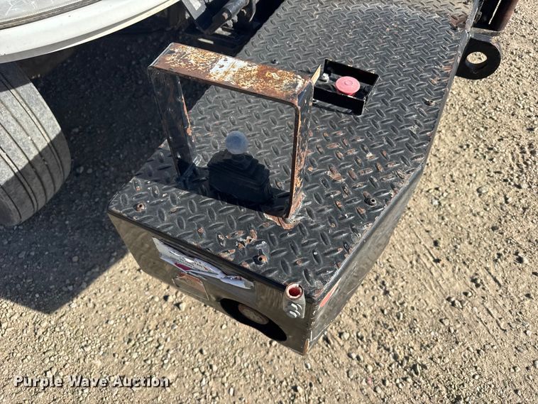 image for item EU6227 2011 Kenworth T3 Series digger derrick truck