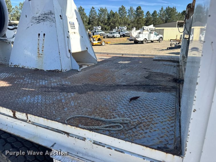 image for item EU6227 2011 Kenworth T3 Series digger derrick truck