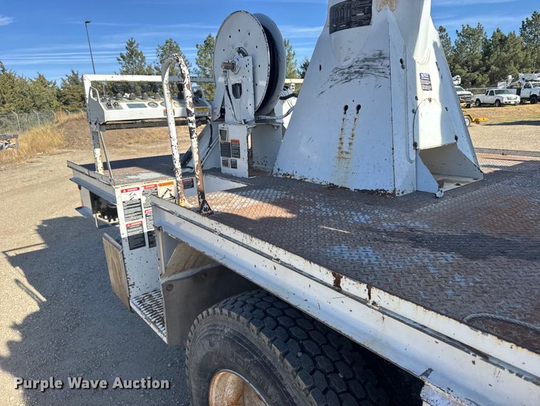 image for item EU6227 2011 Kenworth T3 Series digger derrick truck