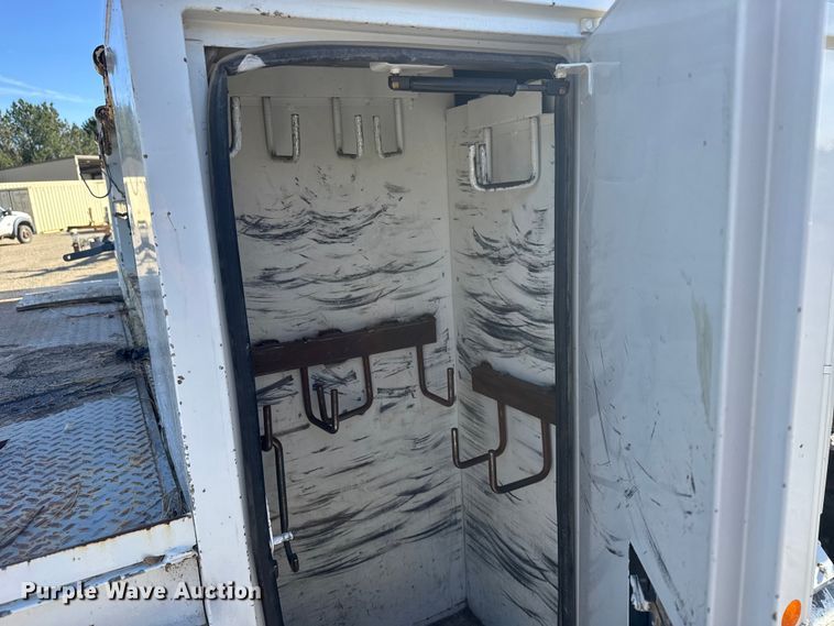 image for item EU6227 2011 Kenworth T3 Series digger derrick truck