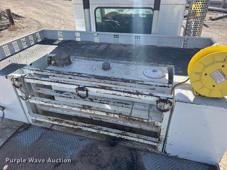 image for item EU6227 2011 Kenworth T3 Series digger derrick truck