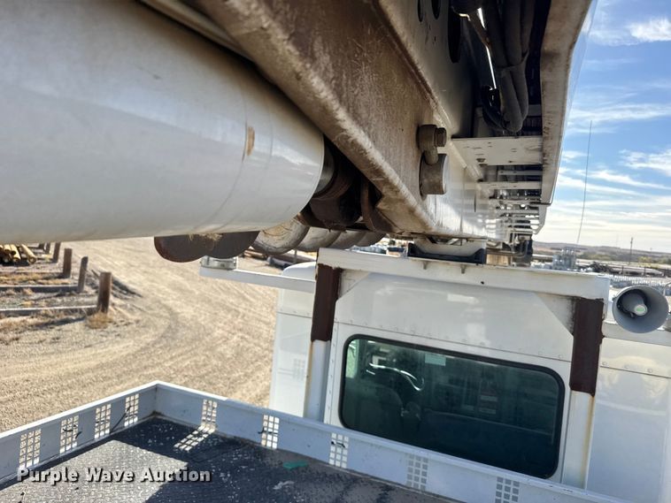 image for item EU6227 2011 Kenworth T3 Series digger derrick truck