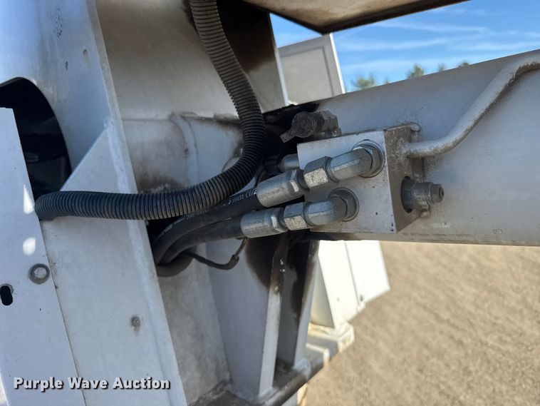 image for item EU6227 2011 Kenworth T3 Series digger derrick truck