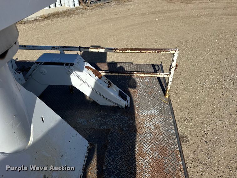 image for item EU6227 2011 Kenworth T3 Series digger derrick truck