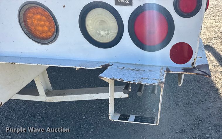 image for item EU6227 2011 Kenworth T3 Series digger derrick truck