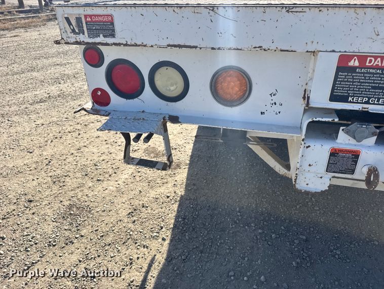 image for item EU6227 2011 Kenworth T3 Series digger derrick truck