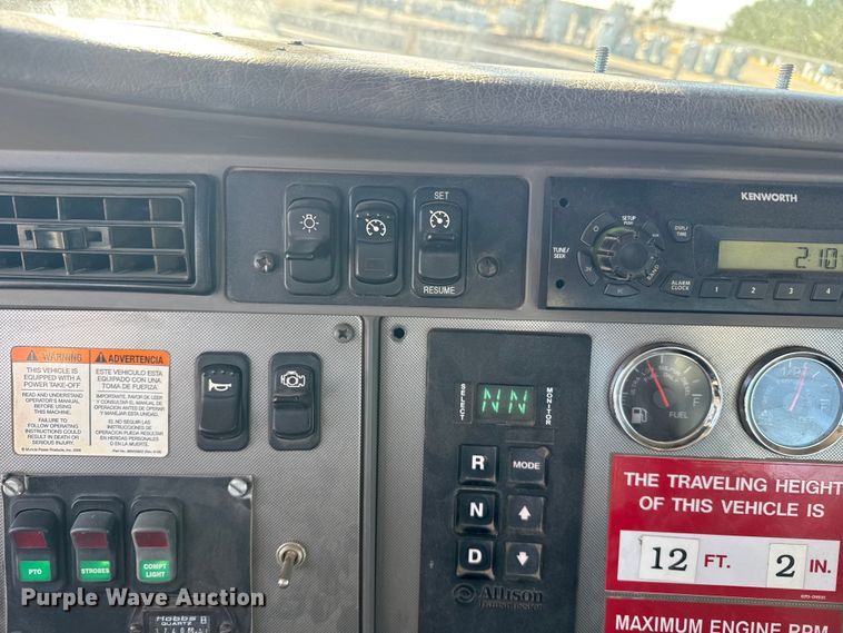 image for item EU6227 2011 Kenworth T3 Series digger derrick truck