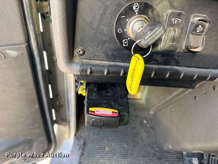 image for item EU6227 2011 Kenworth T3 Series digger derrick truck