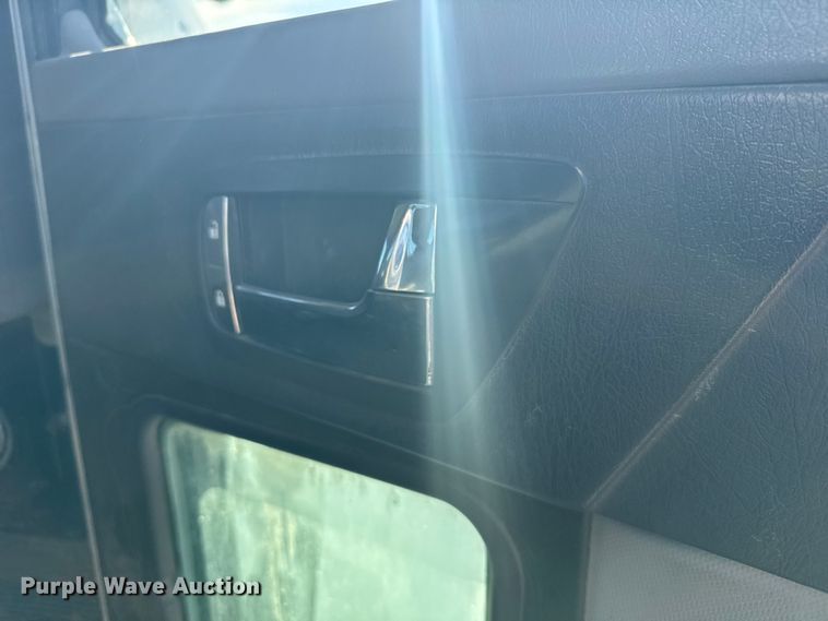 image for item EU6227 2011 Kenworth T3 Series digger derrick truck