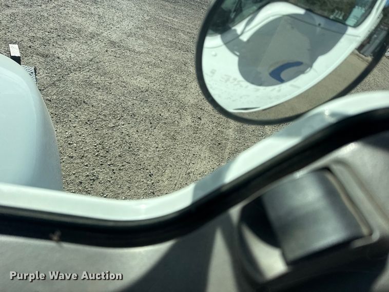 image for item EU6227 2011 Kenworth T3 Series digger derrick truck