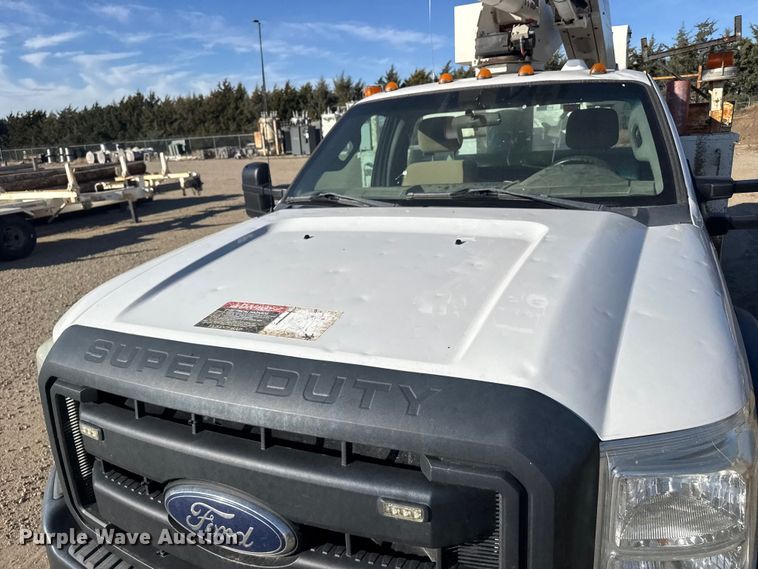 image for item EU6228 2016 Ford F550 Super Duty  bucket truck