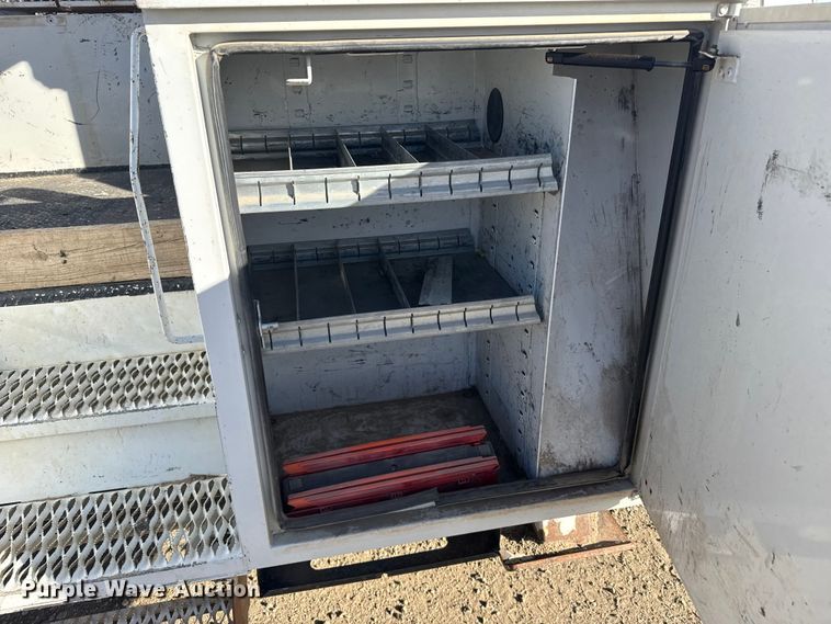 image for item EU6228 2016 Ford F550 Super Duty  bucket truck