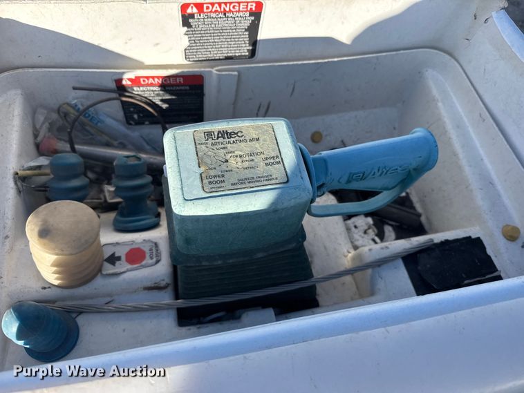 image for item EU6228 2016 Ford F550 Super Duty  bucket truck