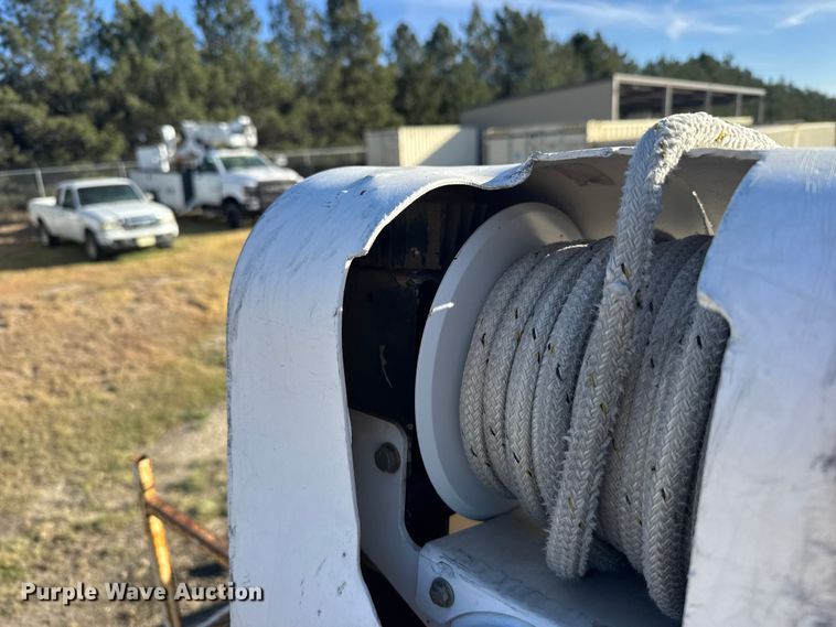 image for item EU6228 2016 Ford F550 Super Duty  bucket truck