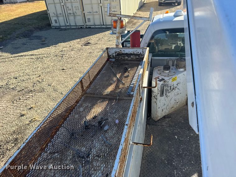 image for item EU6228 2016 Ford F550 Super Duty  bucket truck