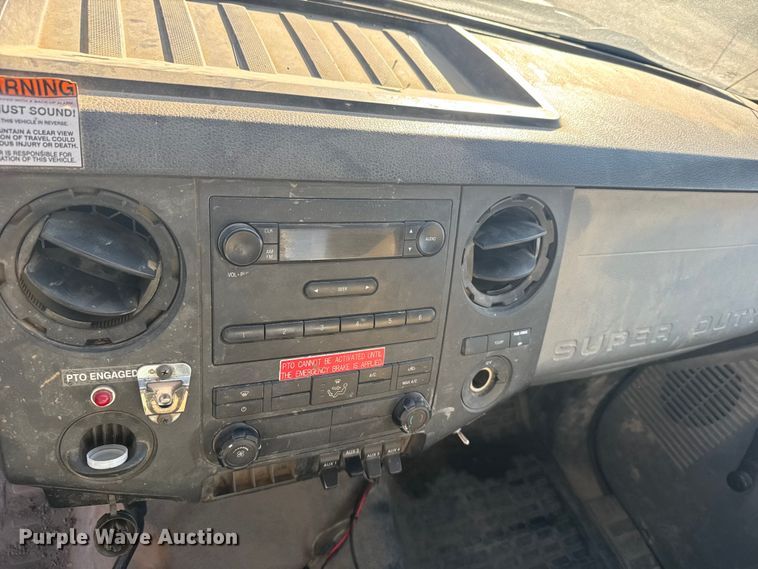 image for item EU6228 2016 Ford F550 Super Duty  bucket truck