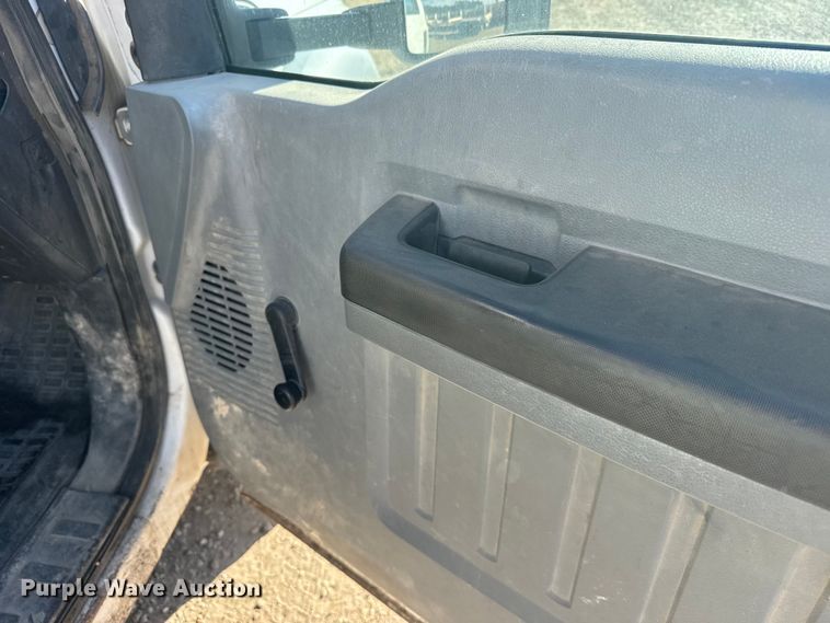 image for item EU6228 2016 Ford F550 Super Duty  bucket truck