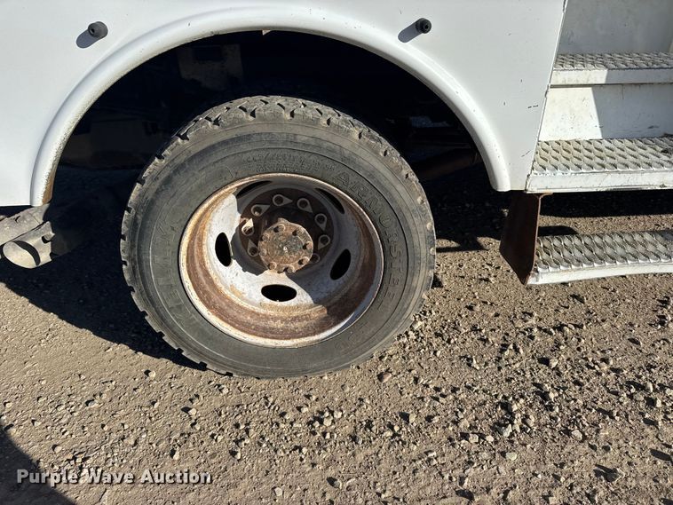 image for item EU6228 2016 Ford F550 Super Duty  bucket truck