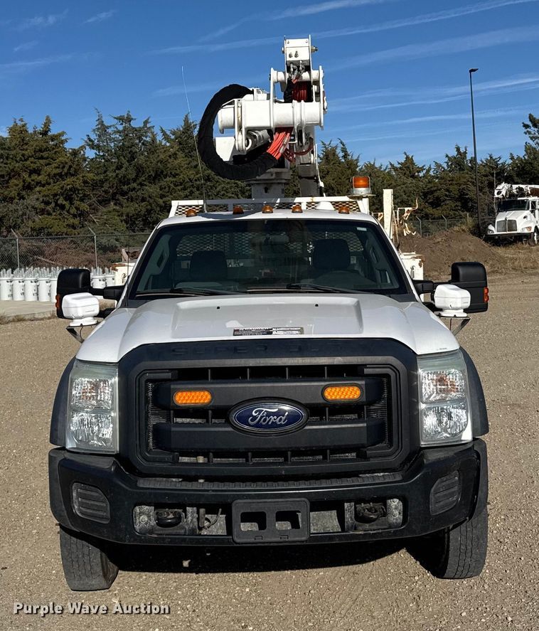 CAMIóN CON CANASTILLA 2016 FORD ALTEC