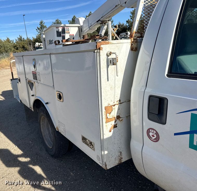 image for item EU6230 2016 Ford F550 Super Duty bucket truck