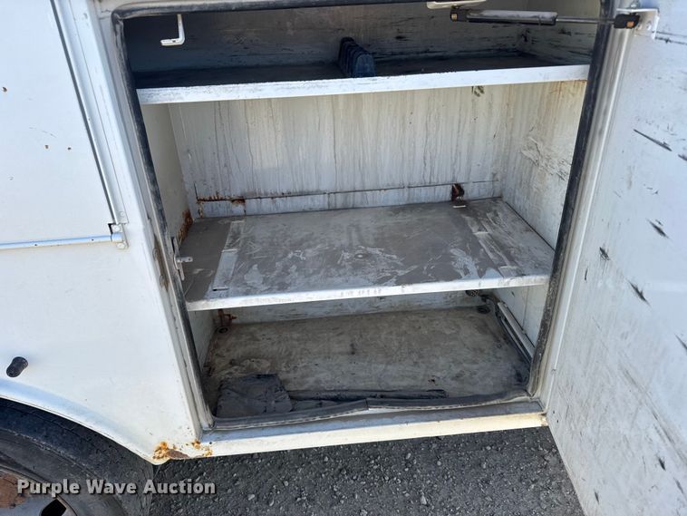 image for item EU6230 2016 Ford F550 Super Duty bucket truck