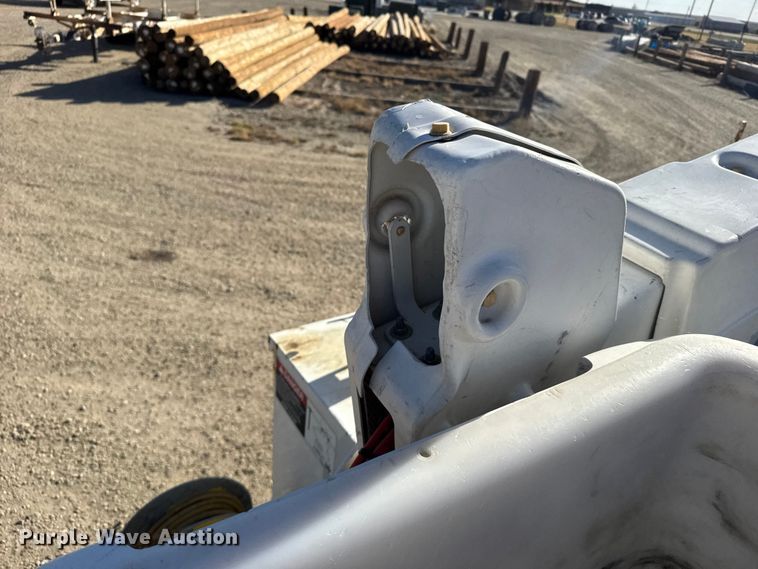 image for item EU6230 2016 Ford F550 Super Duty bucket truck