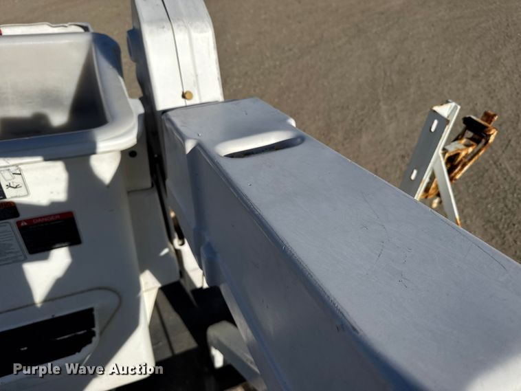 image for item EU6230 2016 Ford F550 Super Duty bucket truck