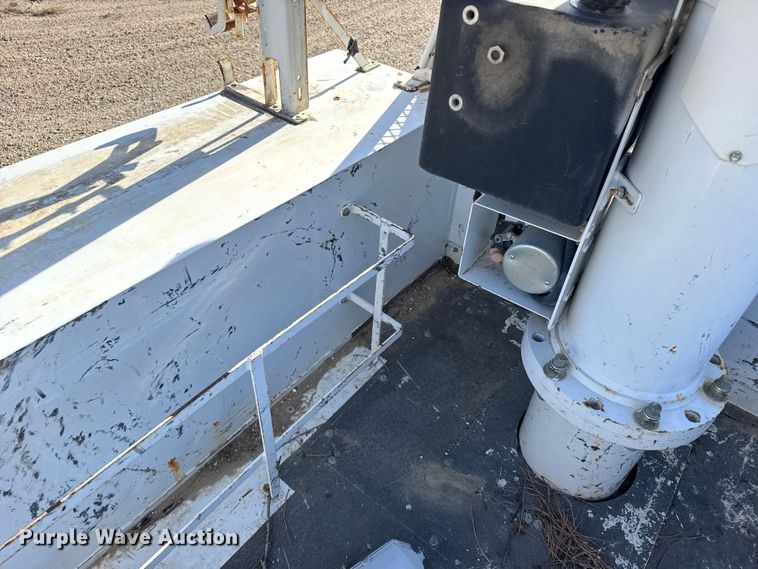 image for item EU6230 2016 Ford F550 Super Duty bucket truck