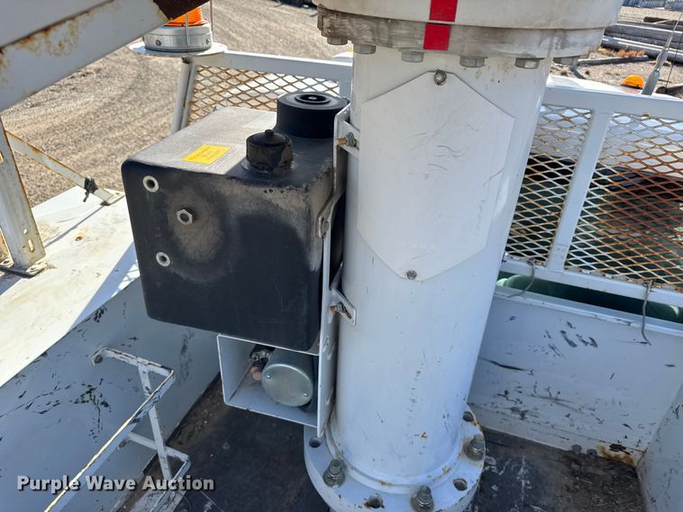 image for item EU6230 2016 Ford F550 Super Duty bucket truck