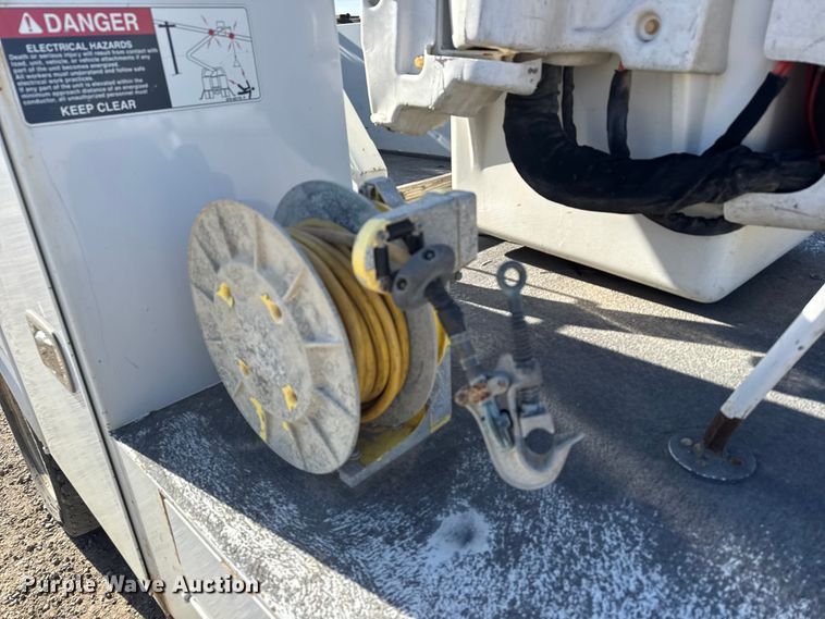 image for item EU6230 2016 Ford F550 Super Duty bucket truck