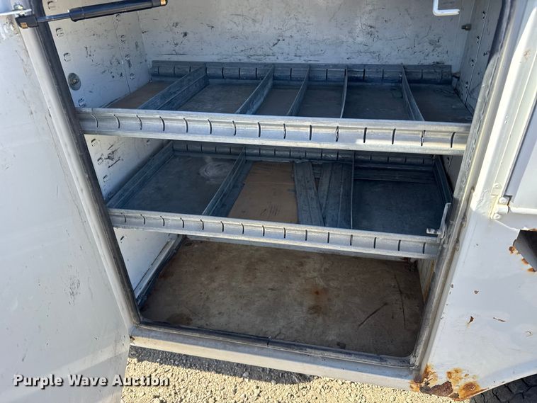 image for item EU6230 2016 Ford F550 Super Duty bucket truck