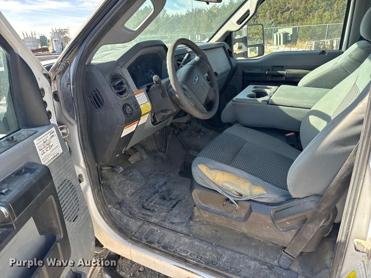 image for item EU6230 2016 Ford F550 Super Duty bucket truck