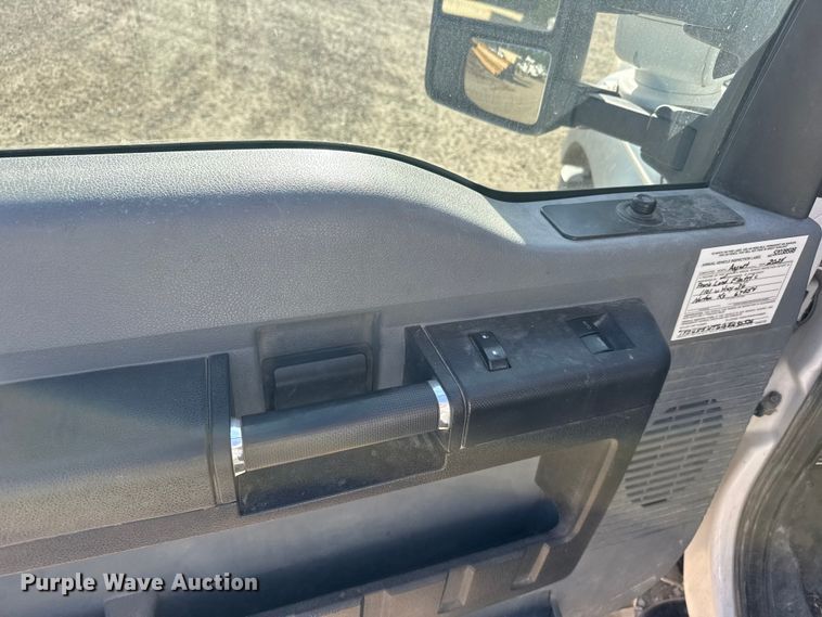 image for item EU6230 2016 Ford F550 Super Duty bucket truck