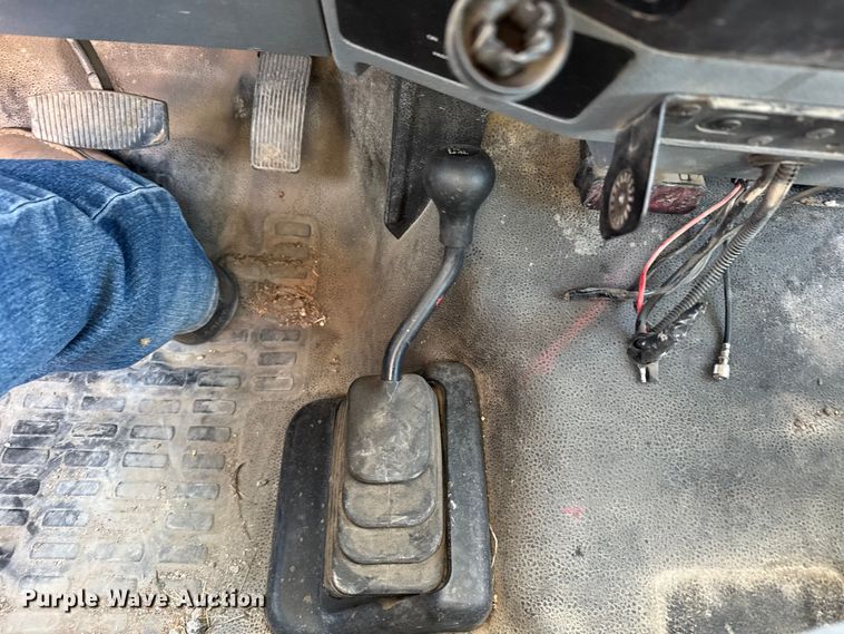 image for item EU6230 2016 Ford F550 Super Duty bucket truck