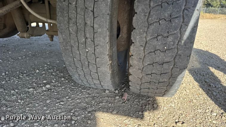 image for item EU6230 2016 Ford F550 Super Duty bucket truck