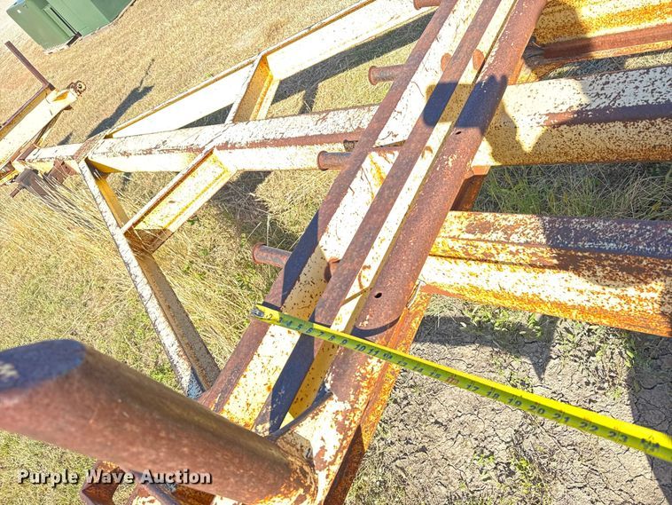 image for item EU6231 1997 MICH pole trailer