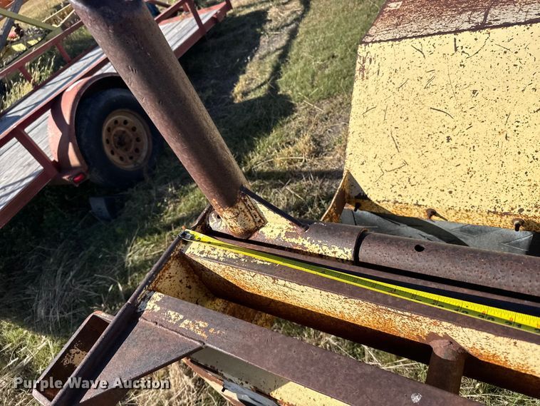 image for item EU6231 1997 MICH pole trailer