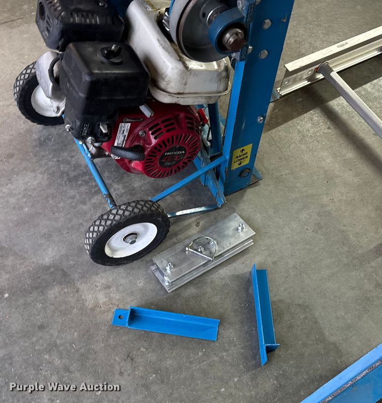 image for item EU6233 Safety Hoist Company HD-400 shingle hoist