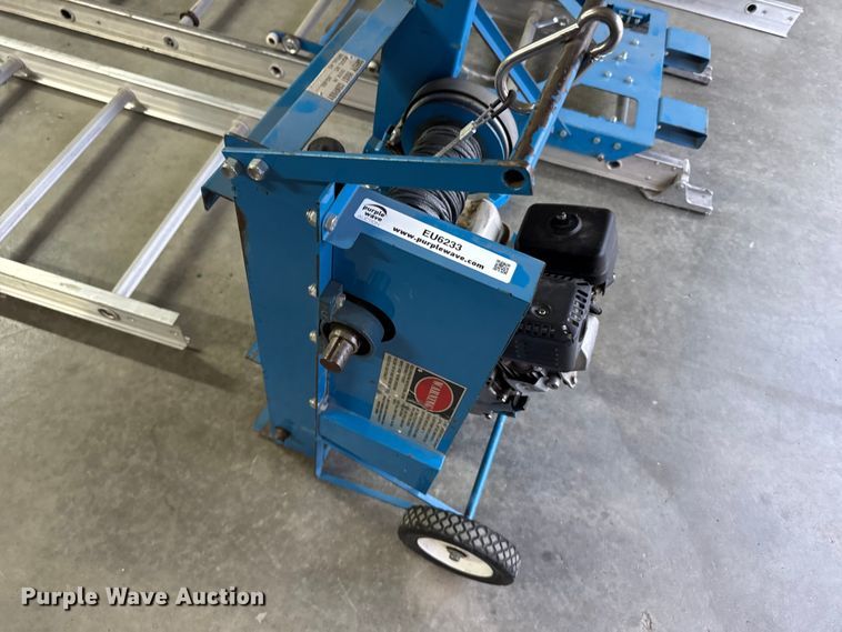 image for item EU6233 Safety Hoist Company HD-400 shingle hoist