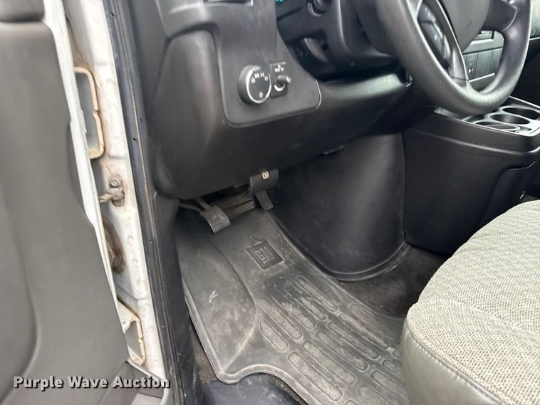 image for item EU6261 2008 Chevrolet Express 