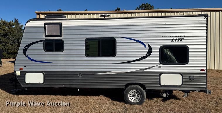 image for item EU6293 2017 Crossroads RV 18BH camper