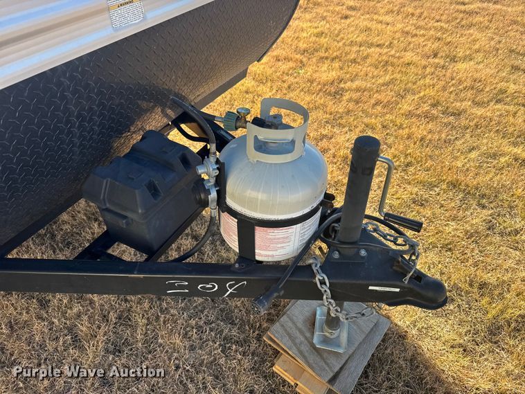 image for item EU6293 2017 Crossroads RV 18BH camper