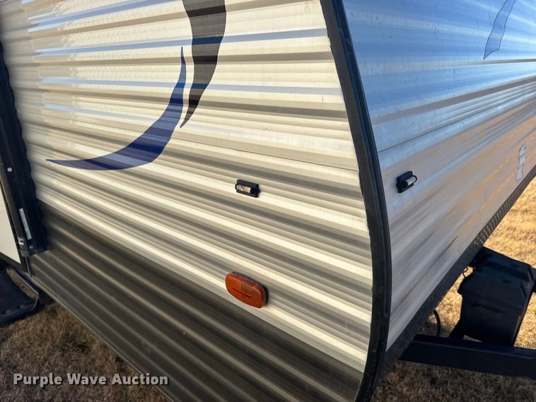 image for item EU6293 2017 Crossroads RV 18BH camper