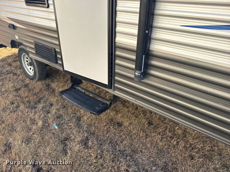 image for item EU6293 2017 Crossroads RV 18BH camper