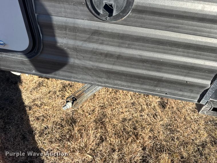 image for item EU6293 2017 Crossroads RV 18BH camper